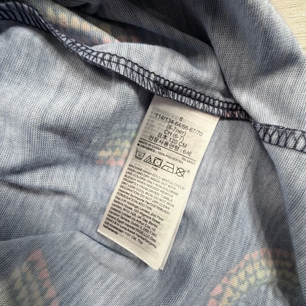 Gap Kids Rainbow Hearts Sleep Shirt Size‎ 6 Navy Blue Flame Resistant Polyester